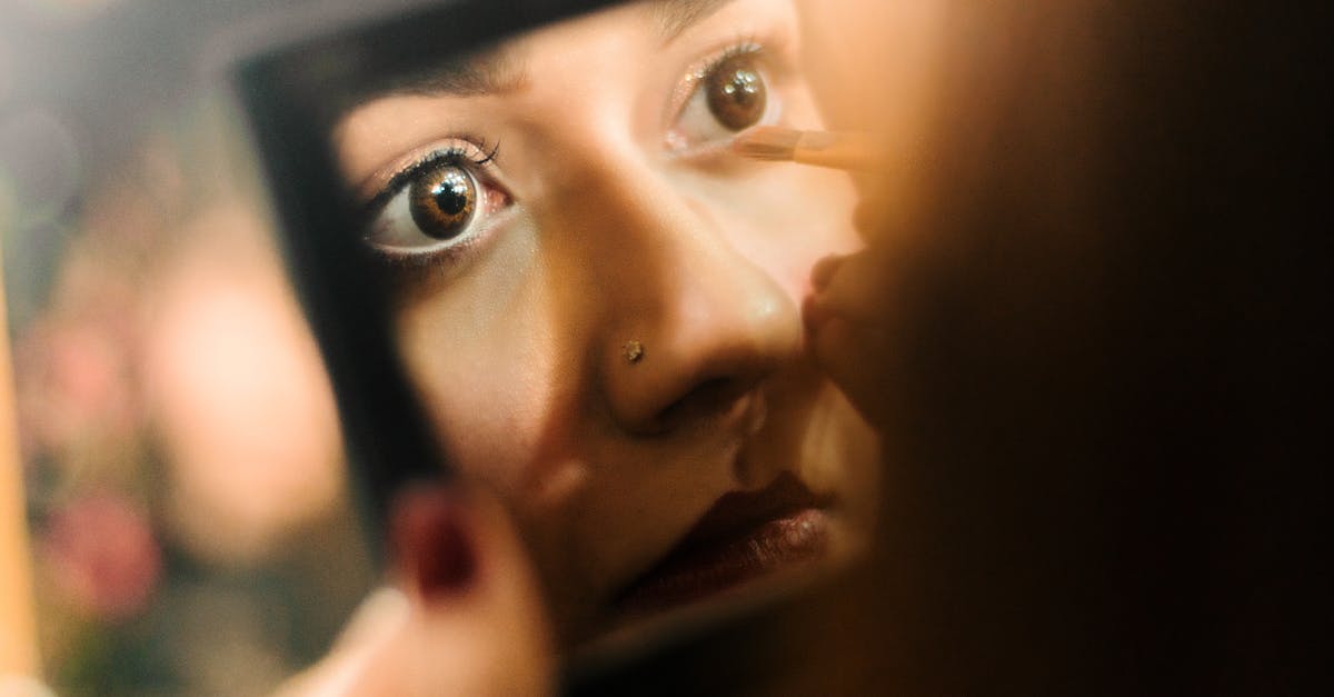 Eyeliner to Make Eyes Look Bigger: 5 Opening Techniques That Work