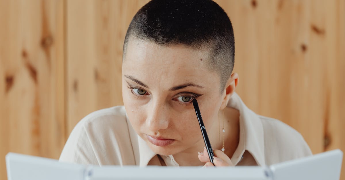 Eyeliner Tutorial: Every Type of Liner Explained Step by Step