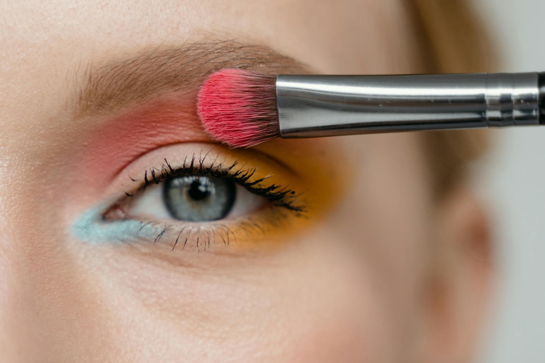 Eyeshadow and Eyeliner Color Combinations That Actually Work