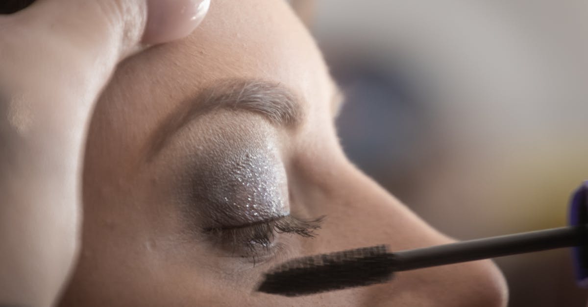 Halo Eye Tutorial: How to Create the Dreamy Glowing Eye Look