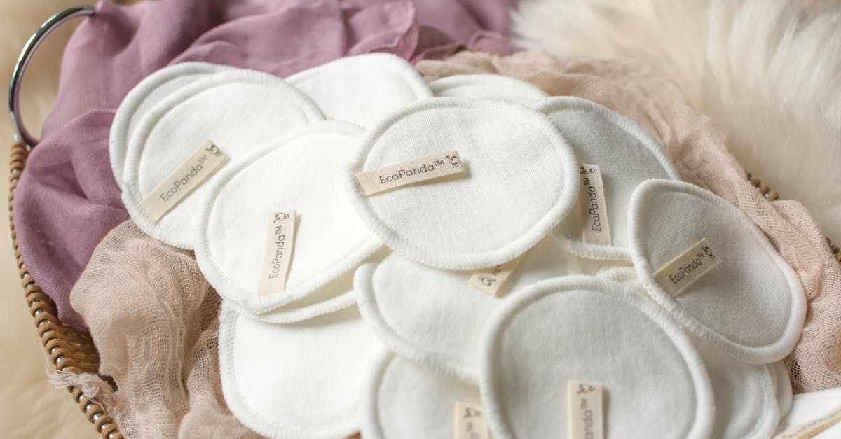 How to Safely Remove Eye Makeup: Complete Guide to Clean Eyes Without Damage